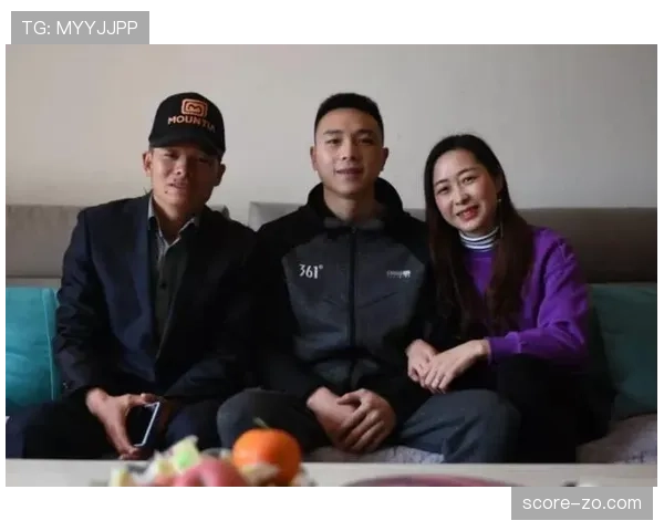 徐灿赛场上冷静人设，私下居然是那种爱买买买的小女人？